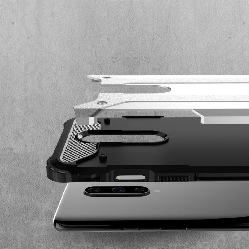 Hülle OnePlus 8 Schwarz Handyhülle Überlebender